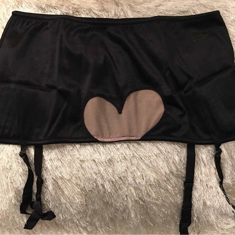 Victoria Secrets garter skirt black and pale pink heart accent size XS/S